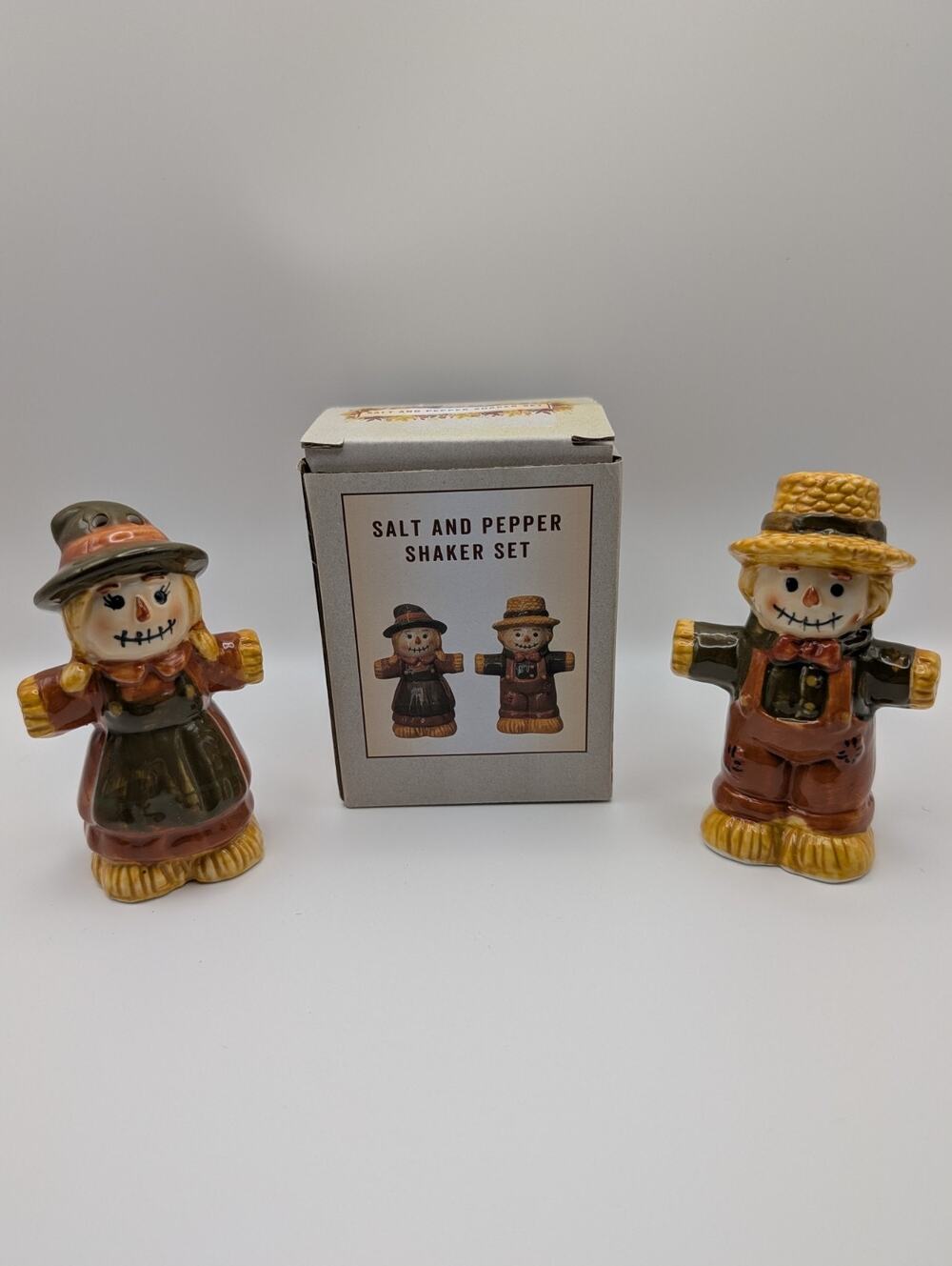 Cracker Barrel Scarecrow Couple Ceramic Salt & Pepper Shaker Set 3 in